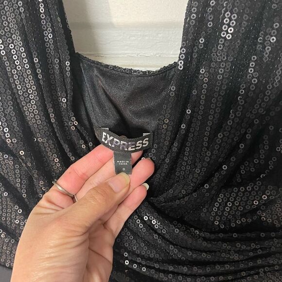 Express sequins detail black dress - Picture 4 of 10